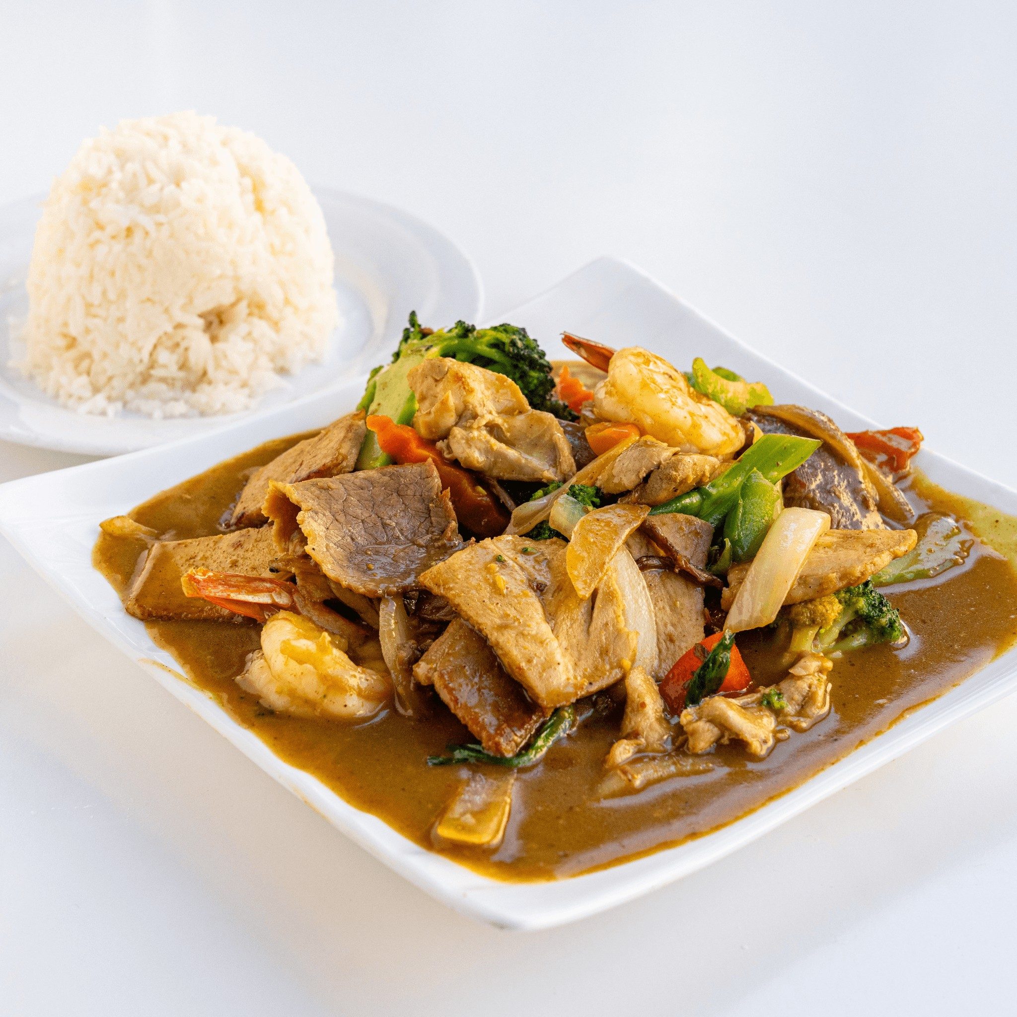 Vegetables with Combination of Calamari, and Shrimp.